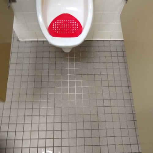 Ceramic (tile and grout) before service