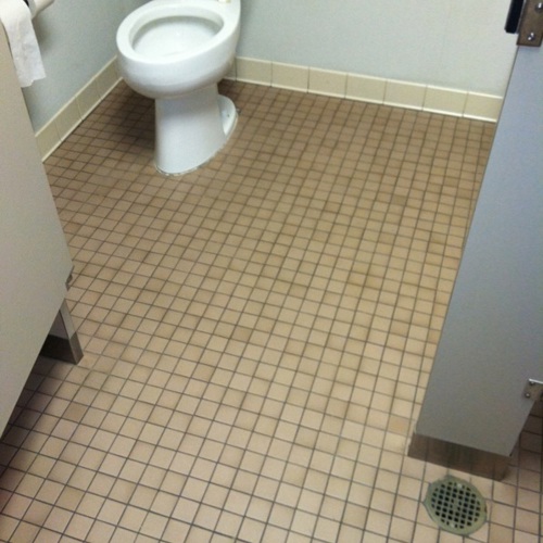 Ceramic (tile and grout) before service