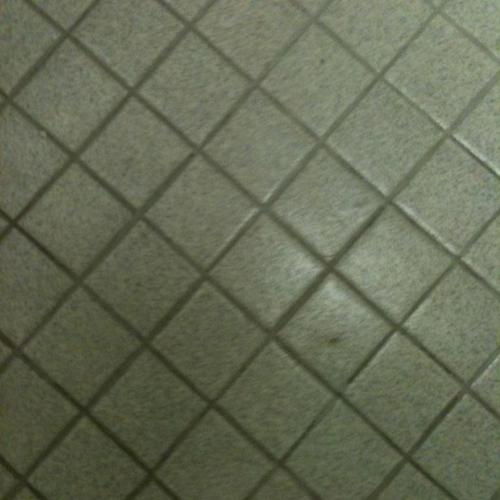 Ceramic (tile and grout) before service