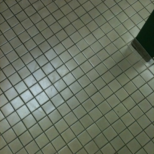 Ceramic (tile and grout) before service