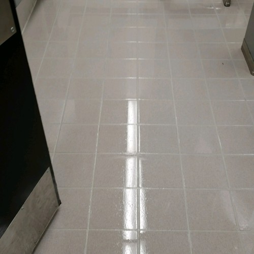 Ceramic (tile and grout) after service